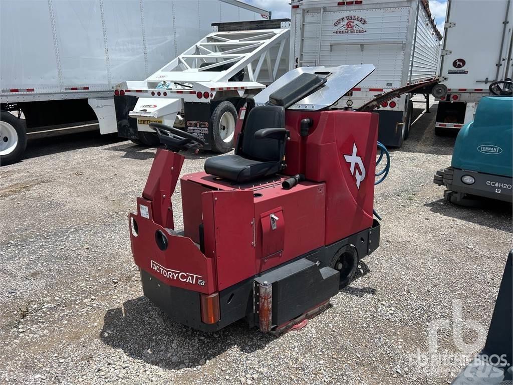 Factory Cat XR Veegmachines