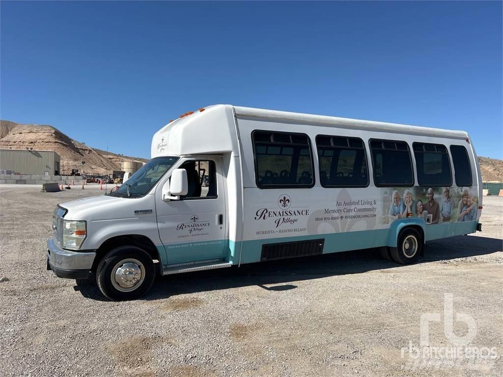 Ford E450 Intercitybussen