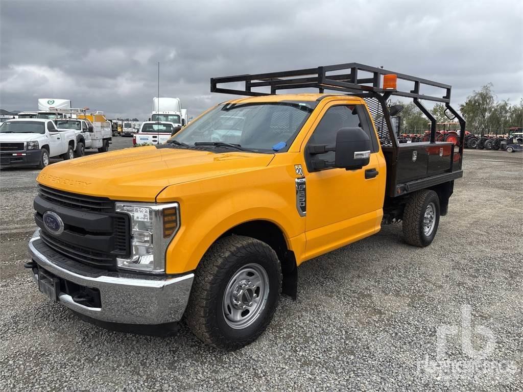 Ford F-250 Platte bakwagens