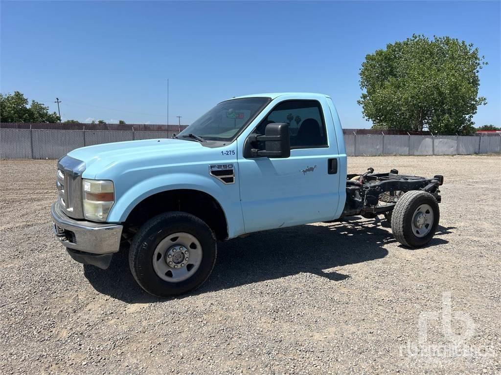 Ford F-250 Chassis met cabine
