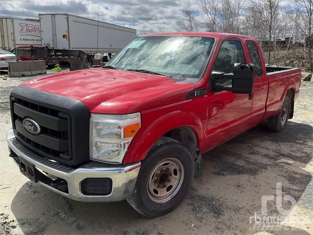 Ford F-250 Bestelwagens met open laadbak