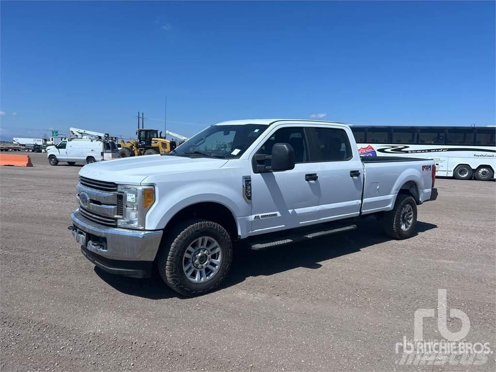 Ford F-350 Bestelwagens met open laadbak