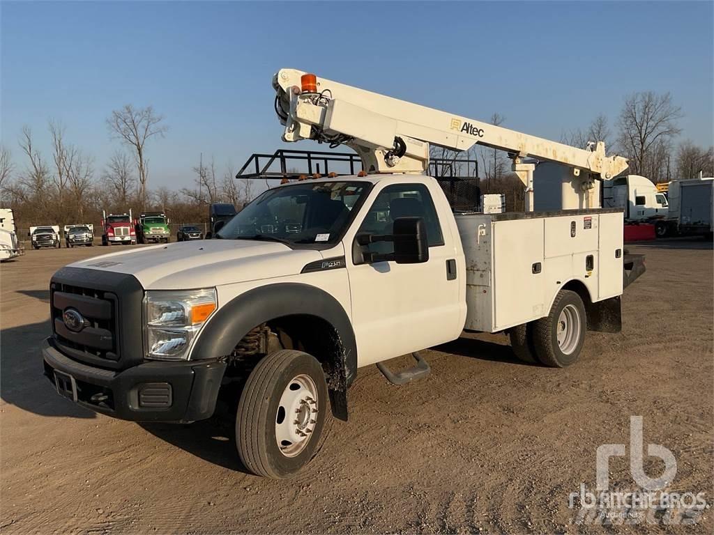 Ford F-450 Aanhanger hoogwerkers