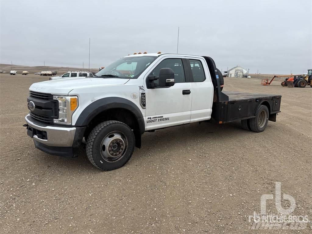 Ford F-550 Platte bakwagens
