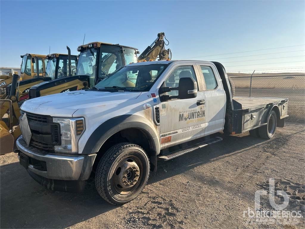 Ford F-550 Platte bakwagens