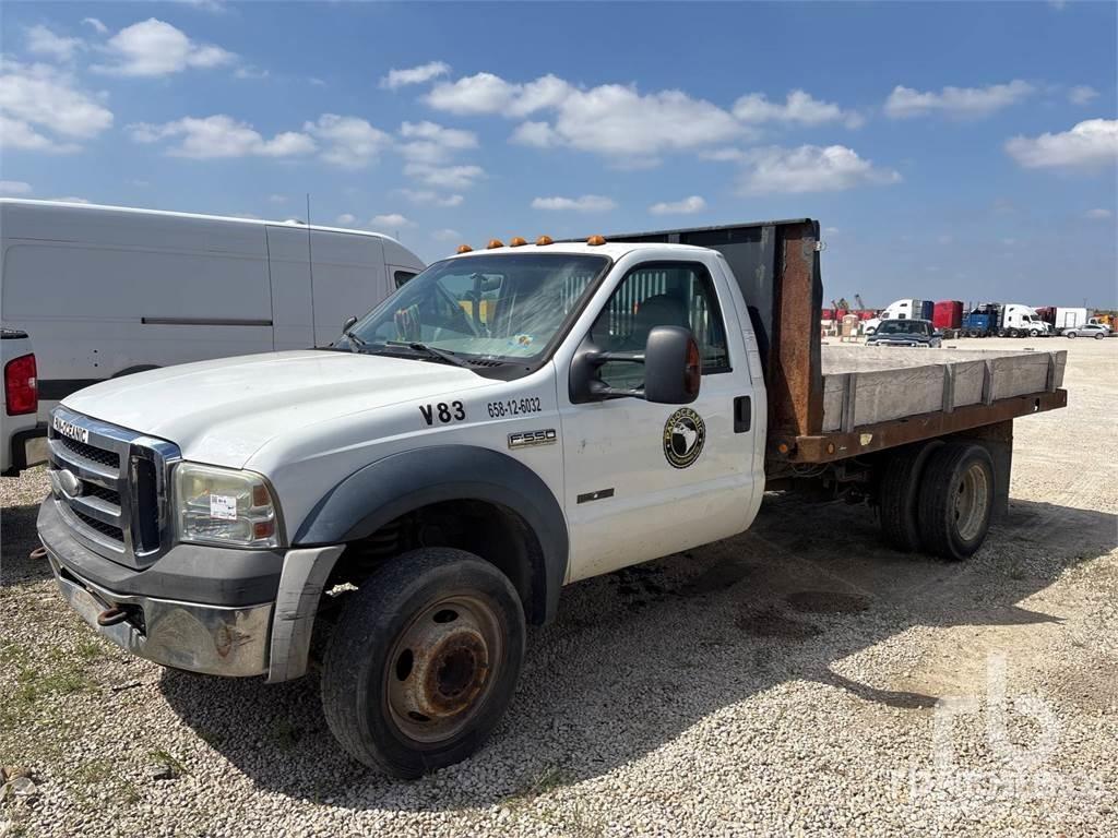 Ford F-550 Platte bakwagens