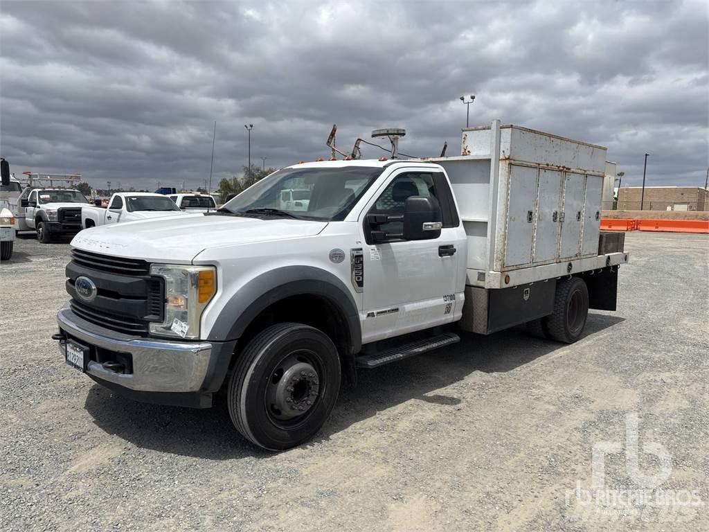 Ford F-550 Platte bakwagens