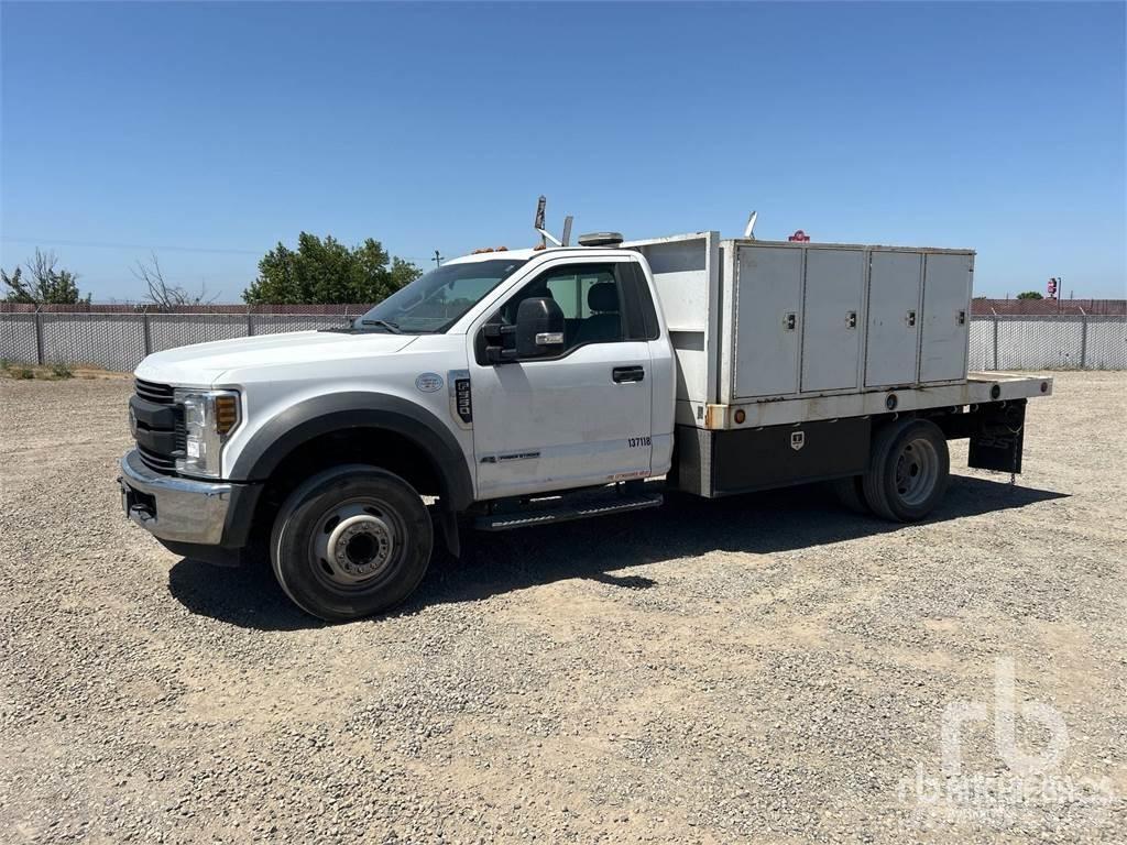 Ford F-550 Platte bakwagens