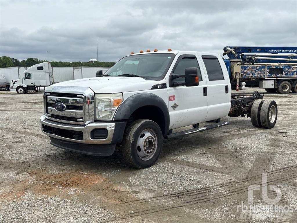 Ford F-550 Chassis met cabine