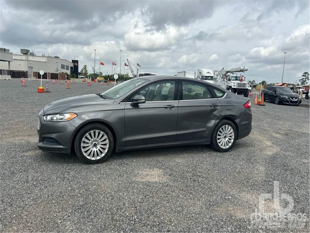 Ford FUSION Auto's