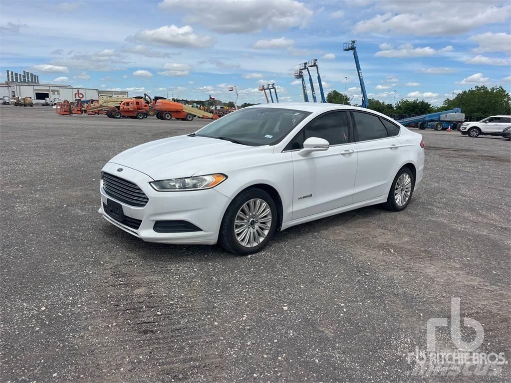 Ford FUSION Auto's