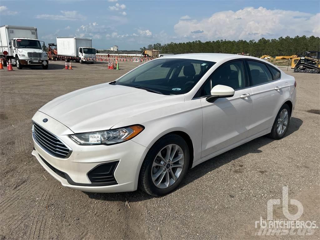 Ford FUSION SE Auto's