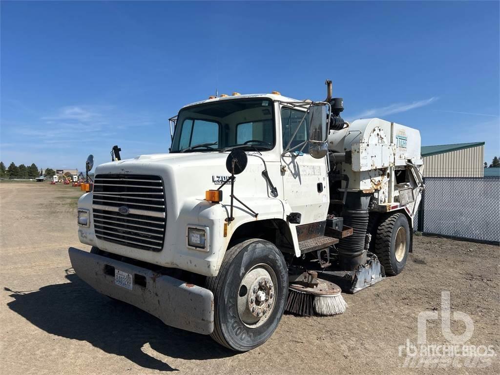 Ford L7000 Veegwagens