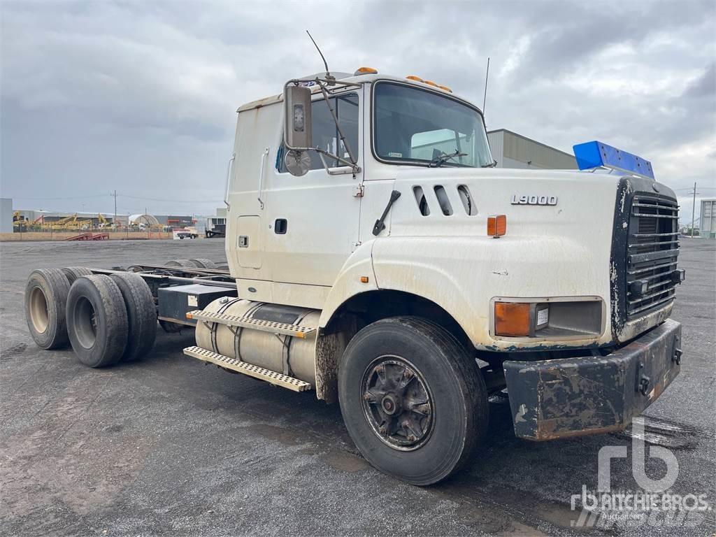 Ford L9000 Trekkers