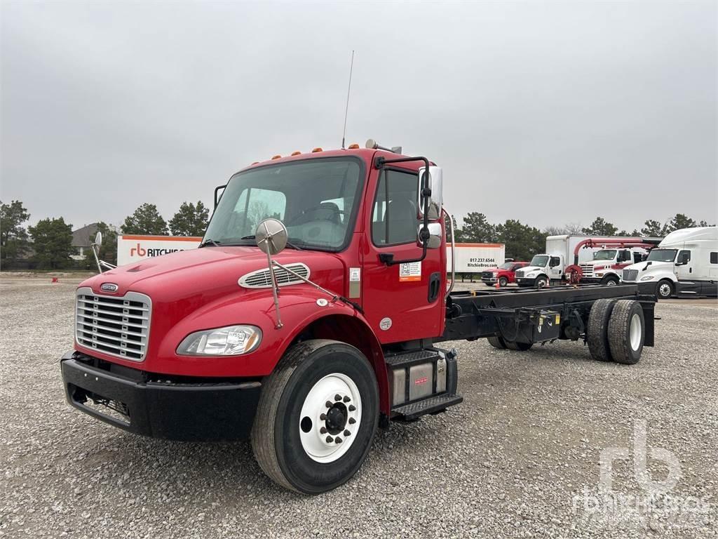 Freightliner M2 Gesloten bedrijfswagens