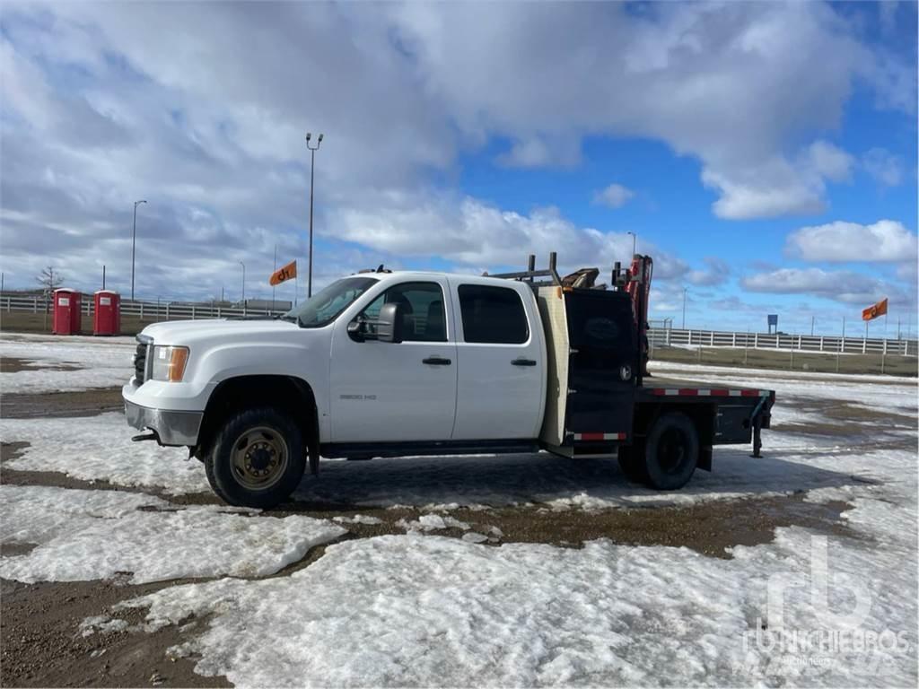 GMC 3500HD Vlakke laadvloer met kraan