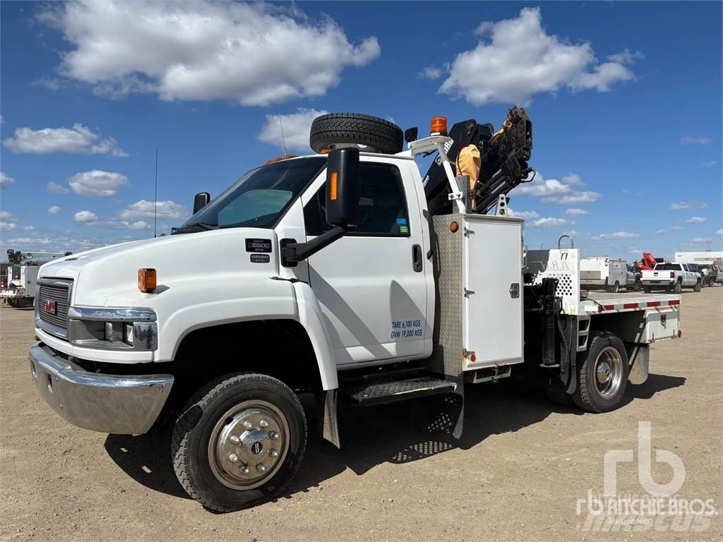 GMC C5500 Vlakke laadvloer met kraan