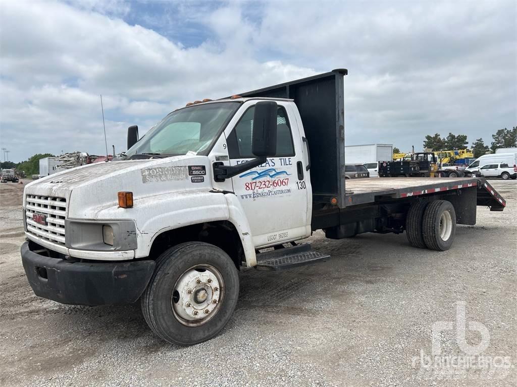 GMC C5500 Platte bakwagens