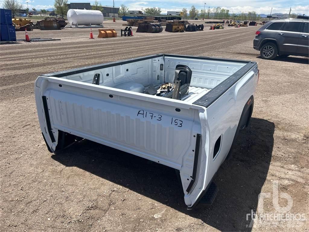GMC Long Cabine en interieur