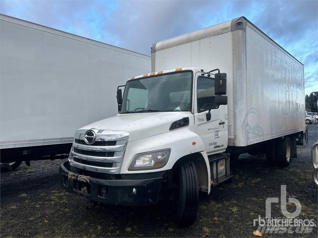 Hino 268 Gesloten bedrijfswagens