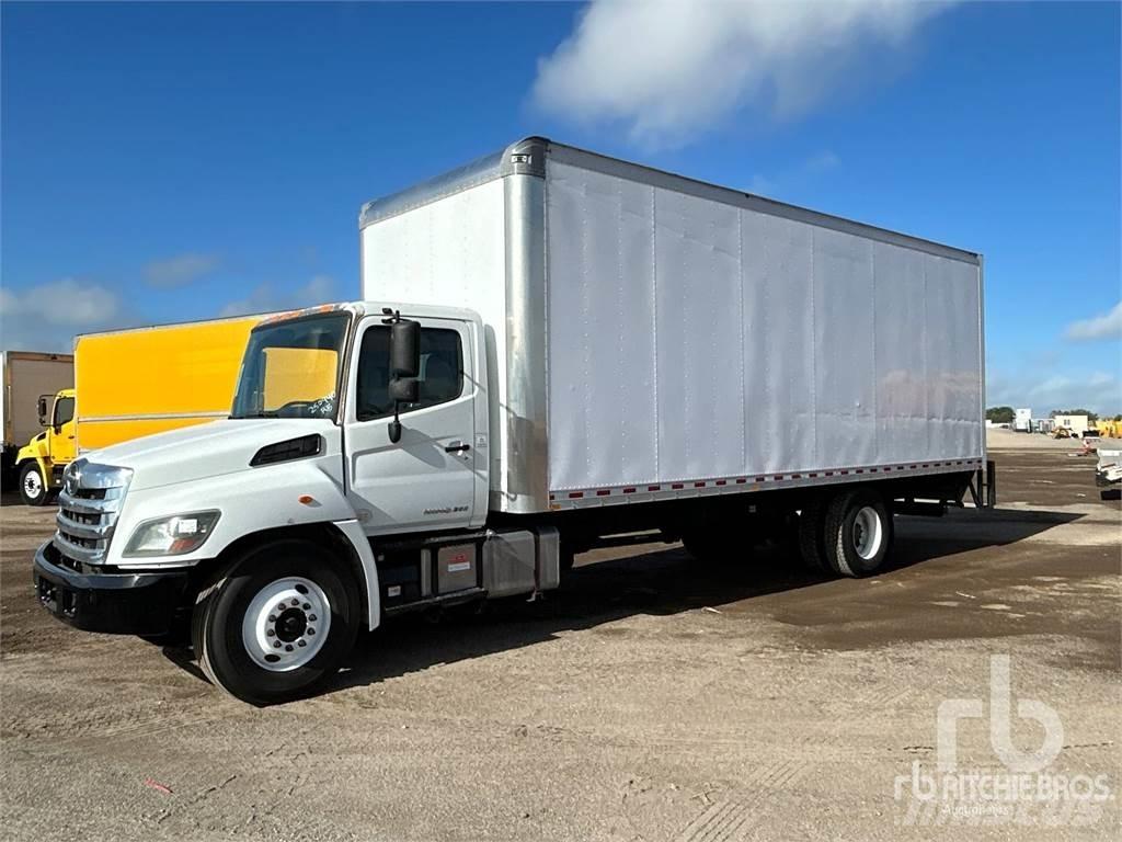 Hino 268 Gesloten bedrijfswagens