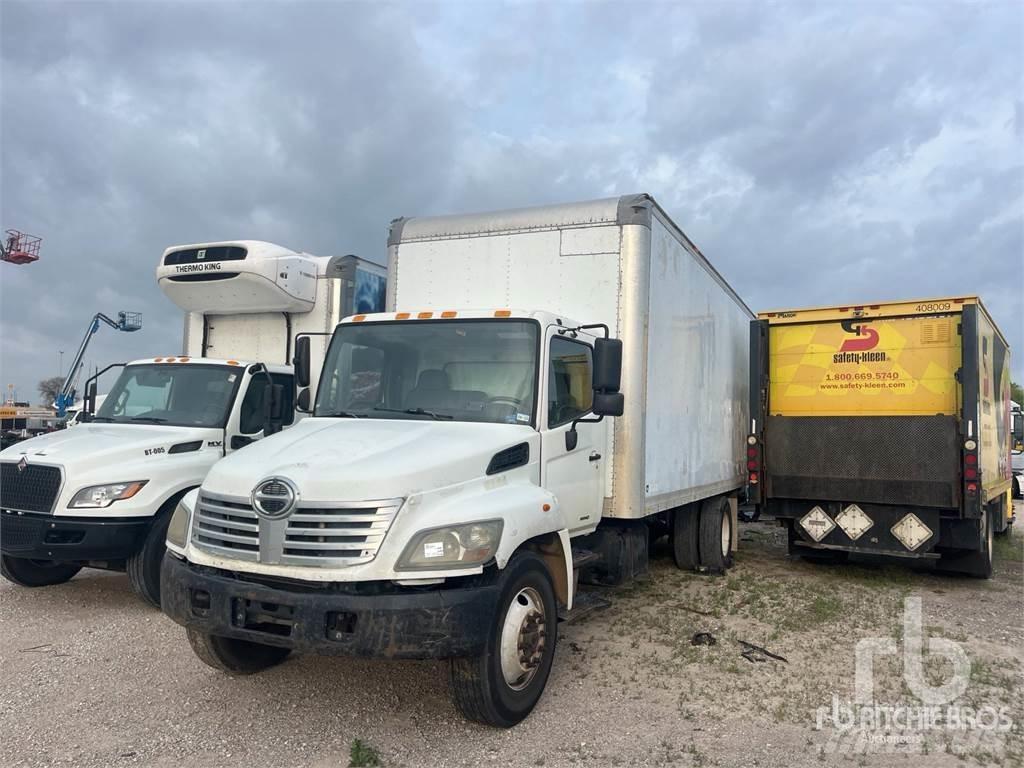 Hino 268 Gesloten bedrijfswagens
