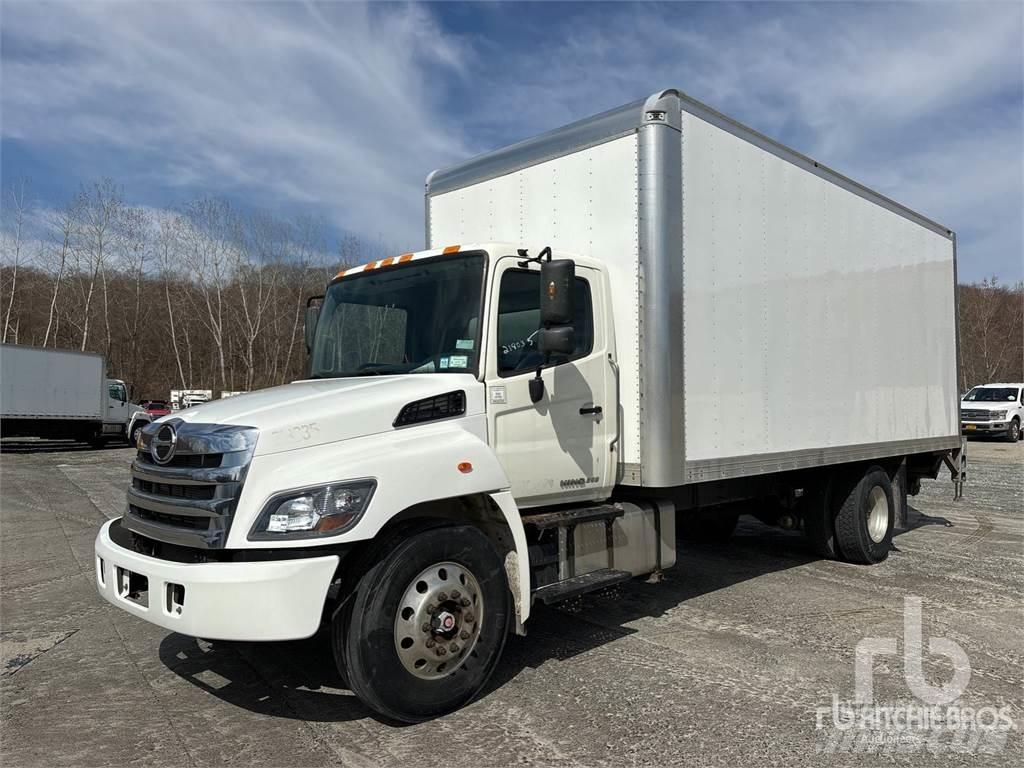 Hino 268 Gesloten bedrijfswagens