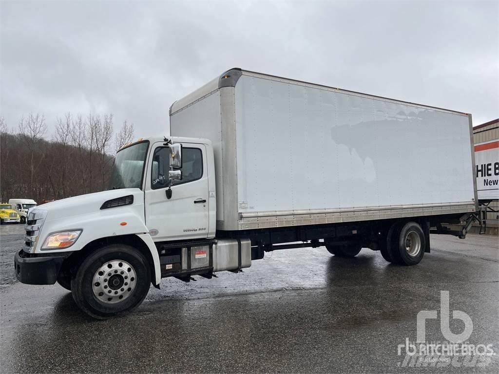 Hino 268 Gesloten bedrijfswagens