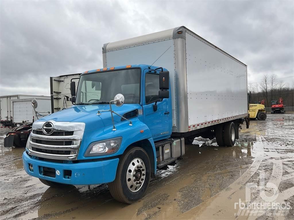 Hino 338 Gesloten bedrijfswagens