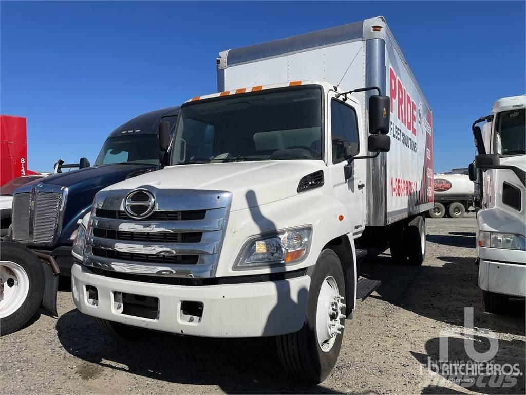 Hino 338 Gesloten bedrijfswagens