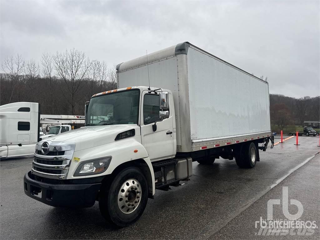 Hino 4x2 Gesloten bedrijfswagens