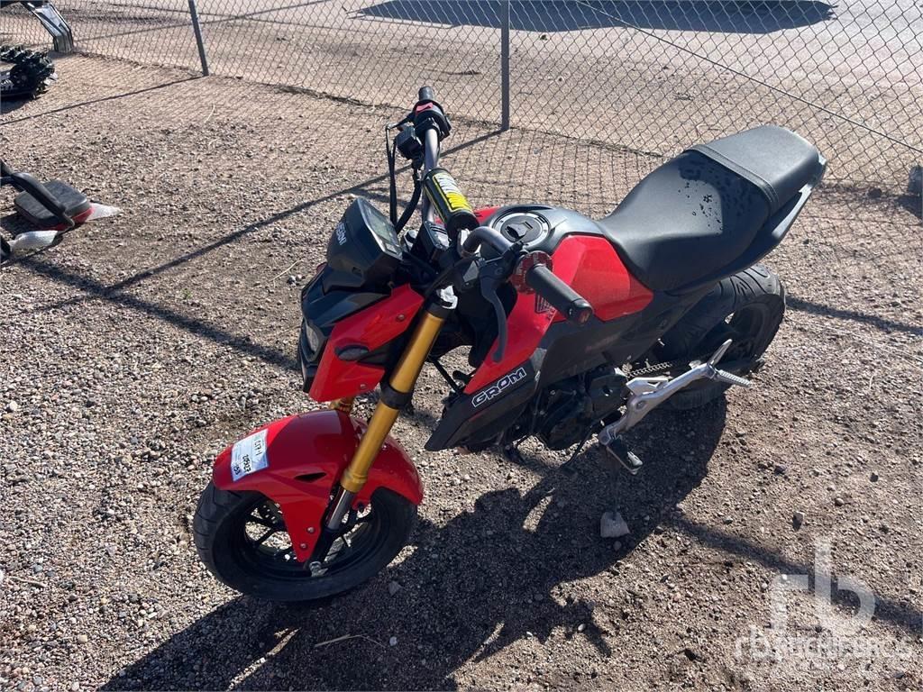 Honda GROM Auto's