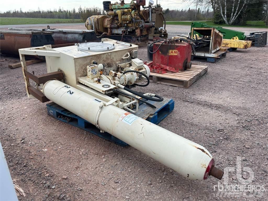  Hyd Low loader-semi-trailers