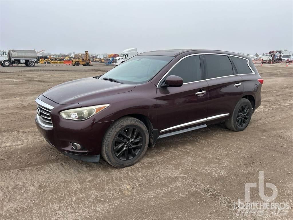 Infiniti JX35 Bestelwagens met open laadbak