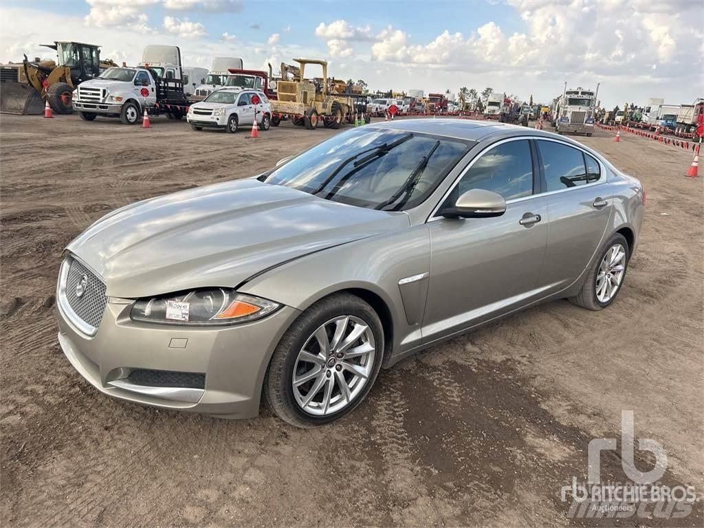 Jaguar XF Auto's