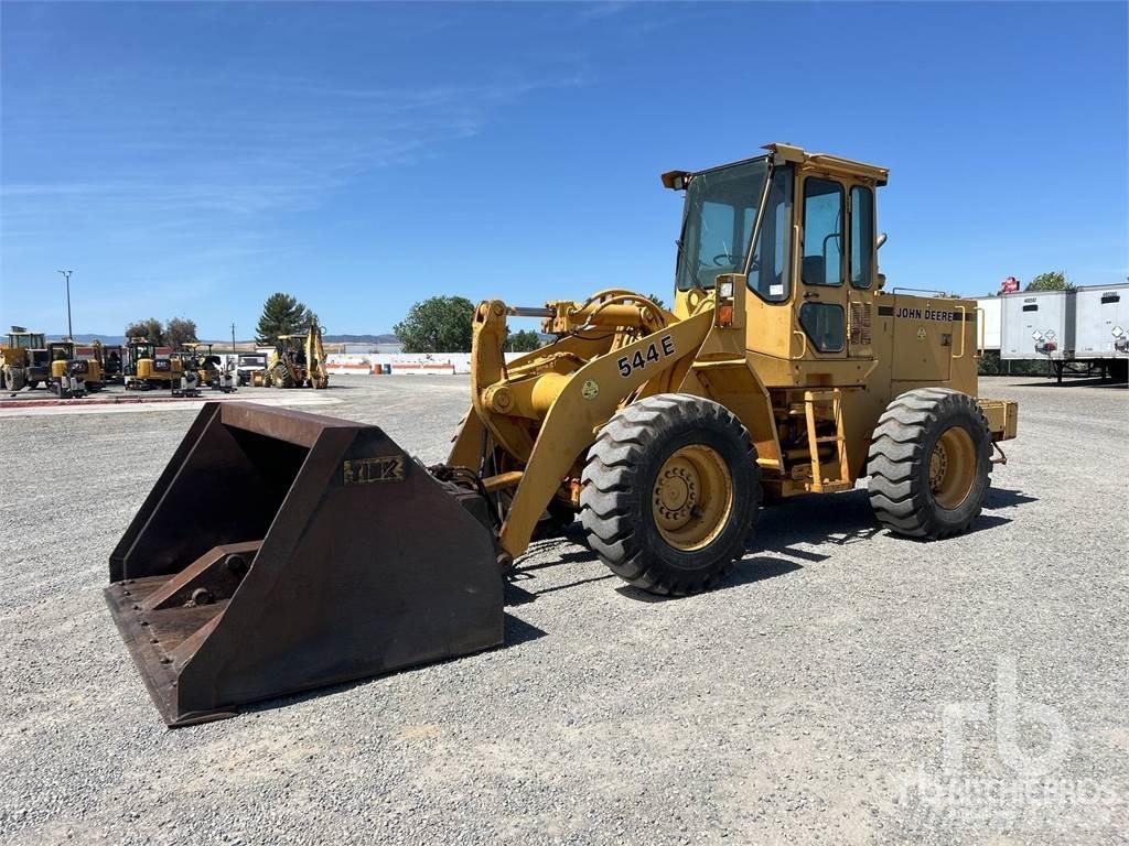John Deere 544E Wielladers