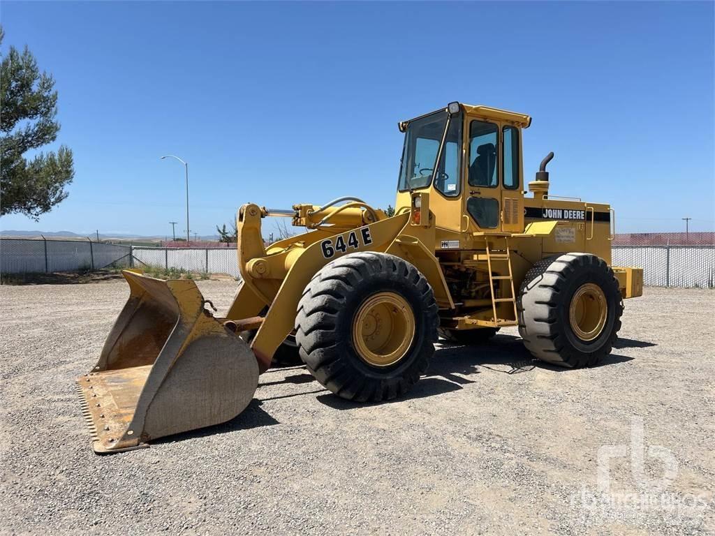 John Deere 644E Wielladers