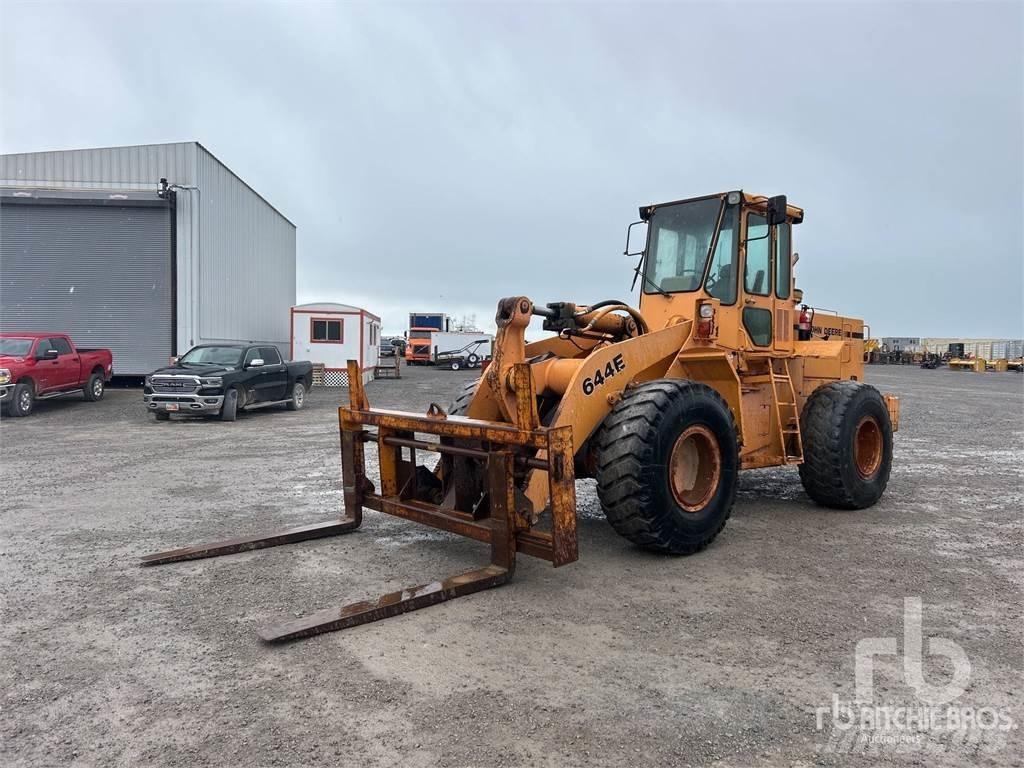 John Deere 644E Wielladers