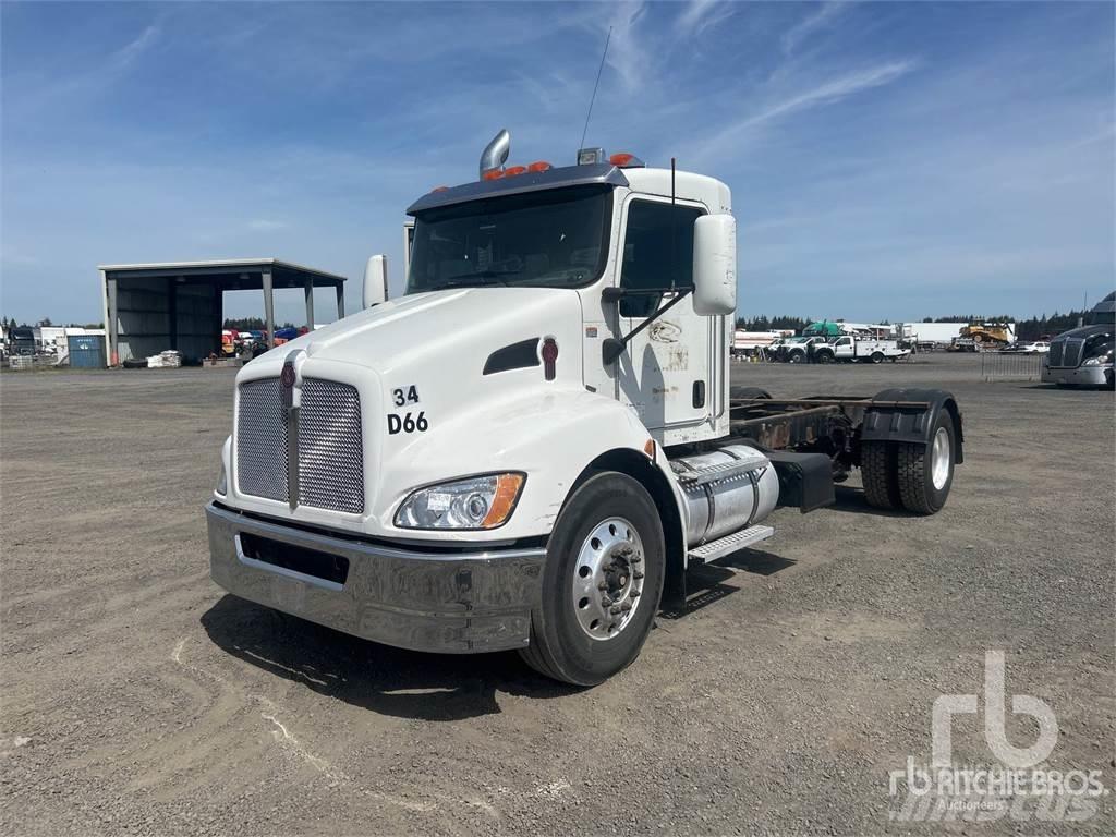 Kenworth T300 Chassis met cabine