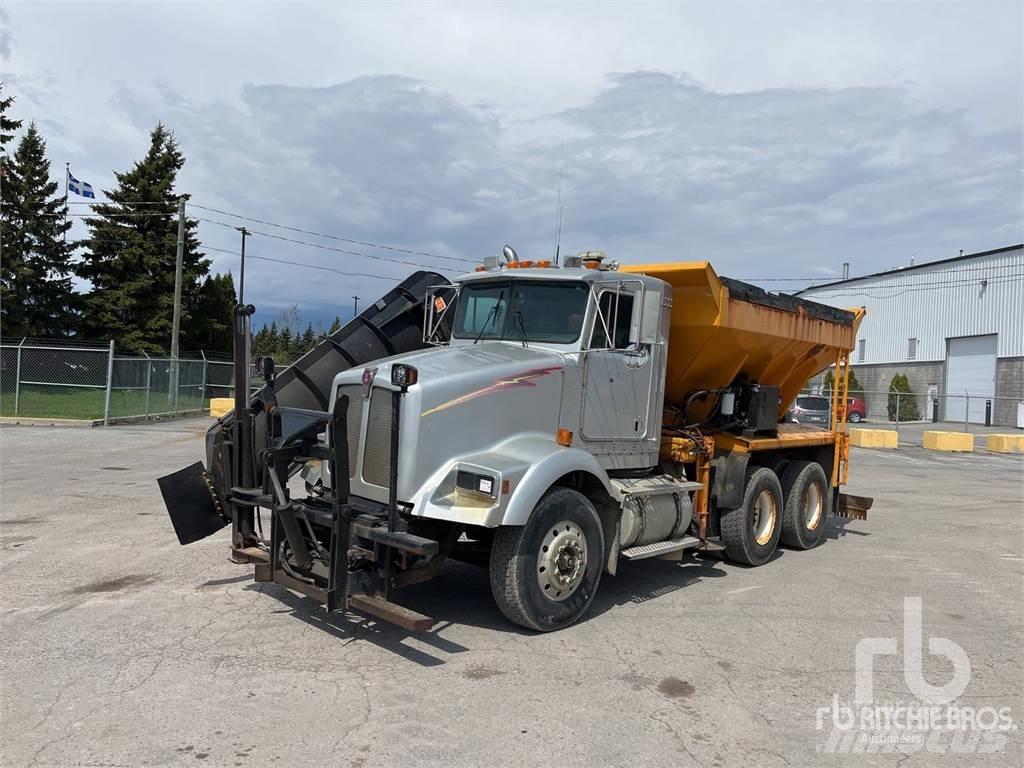 Kenworth T450 Sneeuwschuivers en -ploegen