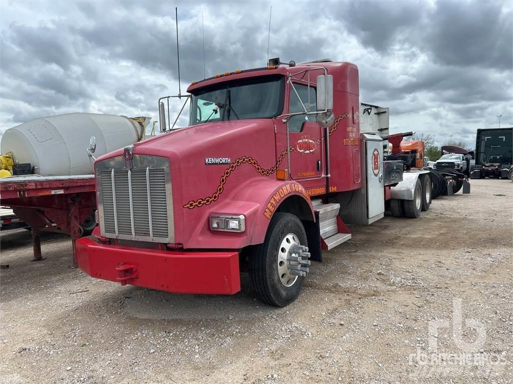 Kenworth T800 Vrachtwagen met vlakke laadvloer en lier
