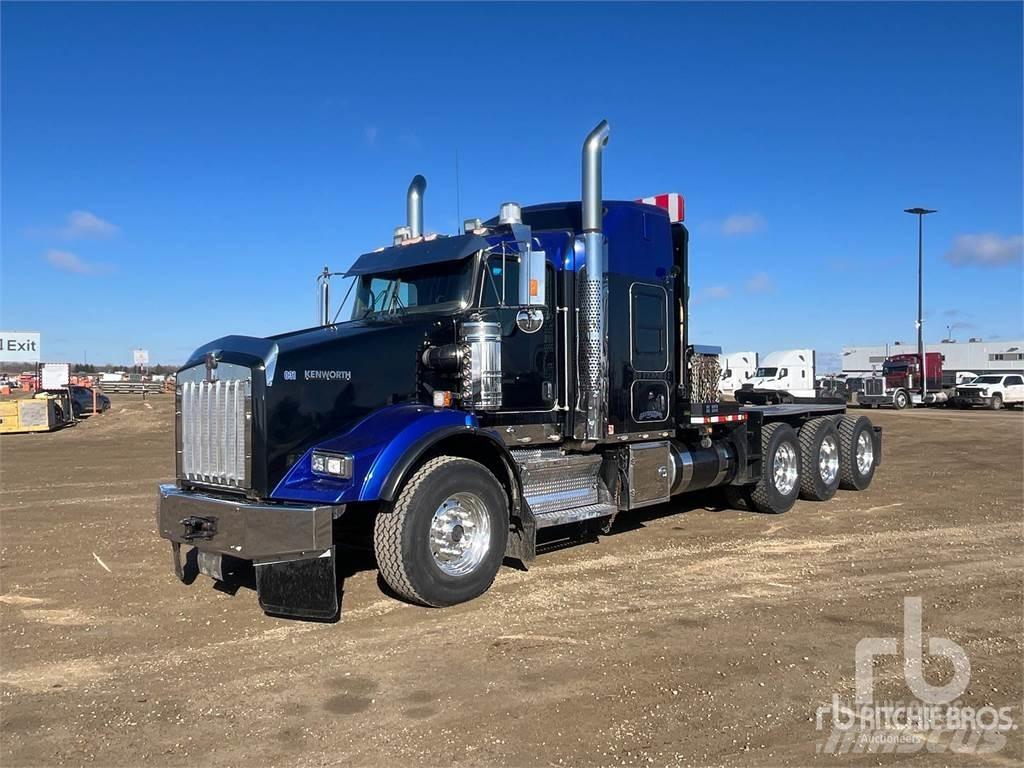 Kenworth T800 Vrachtwagen met vlakke laadvloer en lier