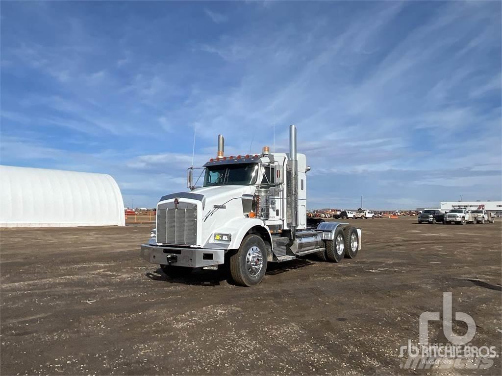 Kenworth T800B Trekkers