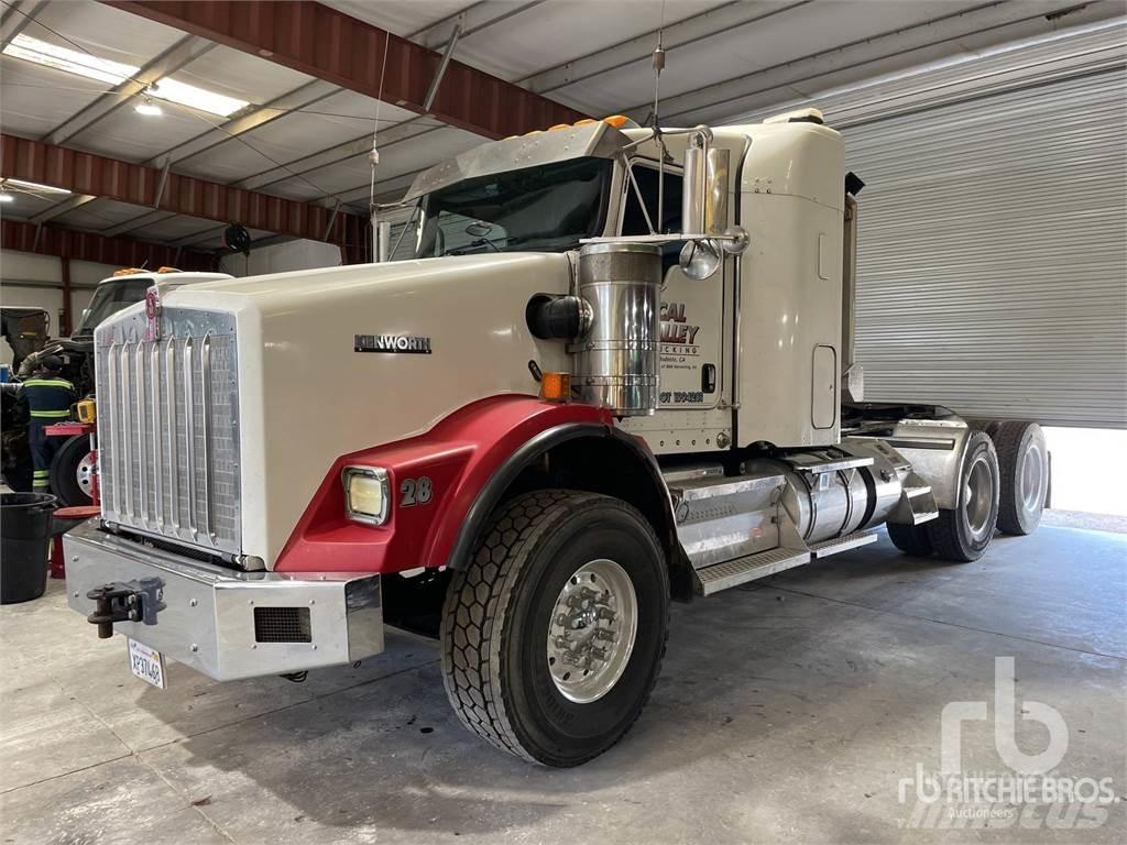Kenworth T800B Trekkers