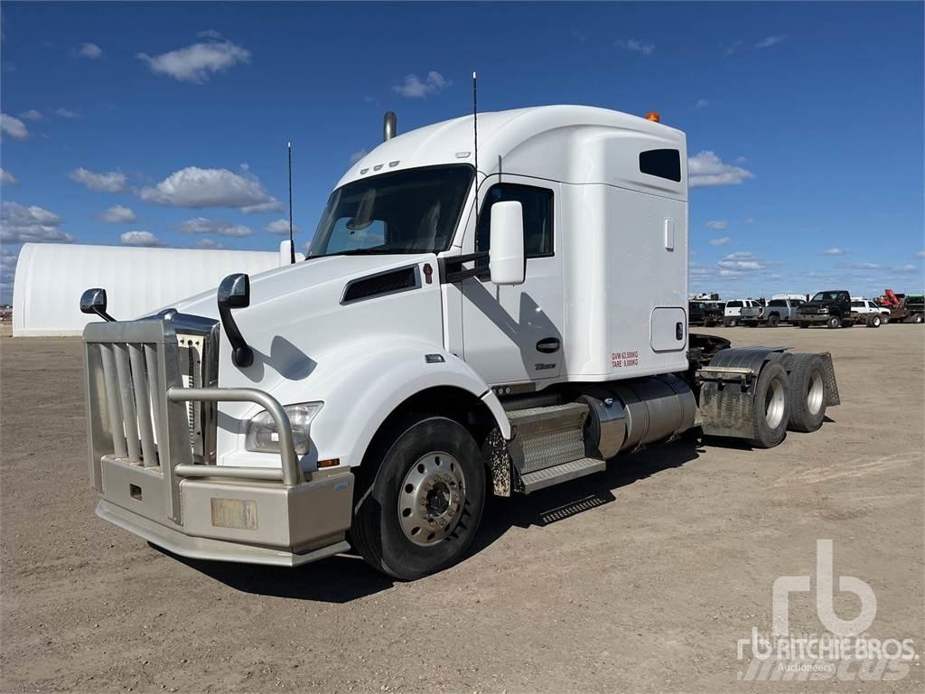 Kenworth T880 Trekkers