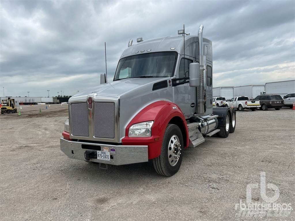 Kenworth T880 Trekkers