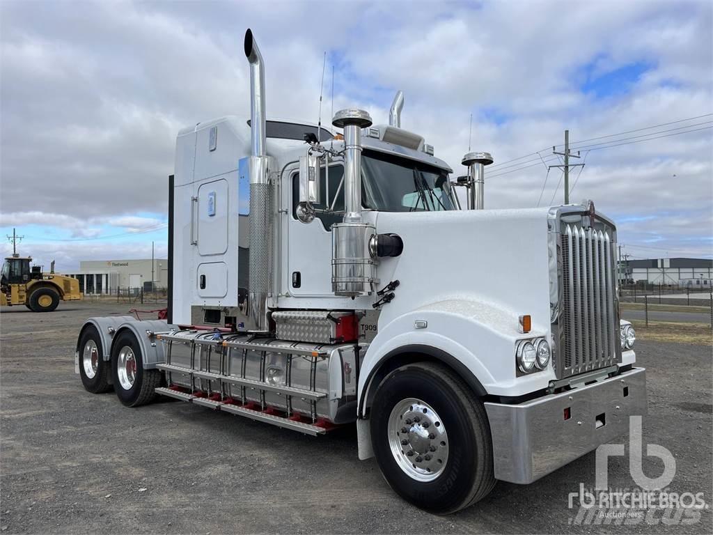Kenworth T909 Trekkers