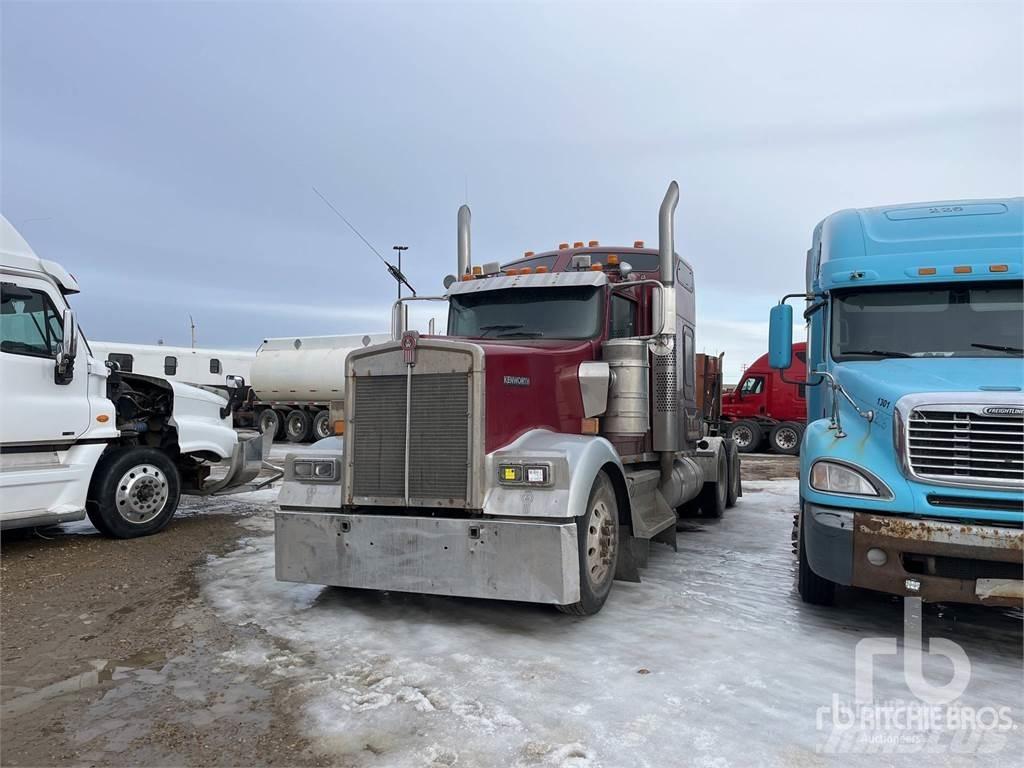 Kenworth W900 Trekkers