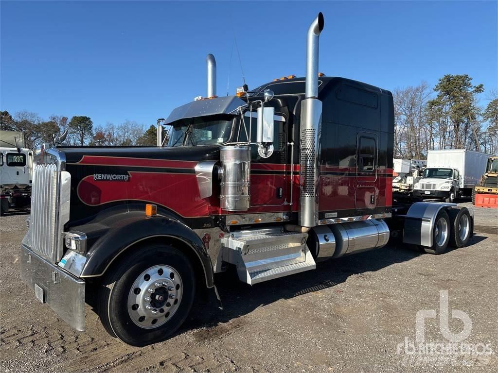 Kenworth W900 Trekkers