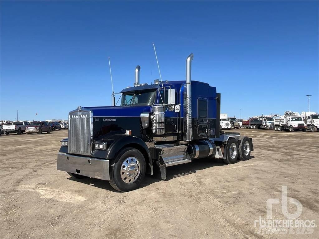 Kenworth W900 Trekkers